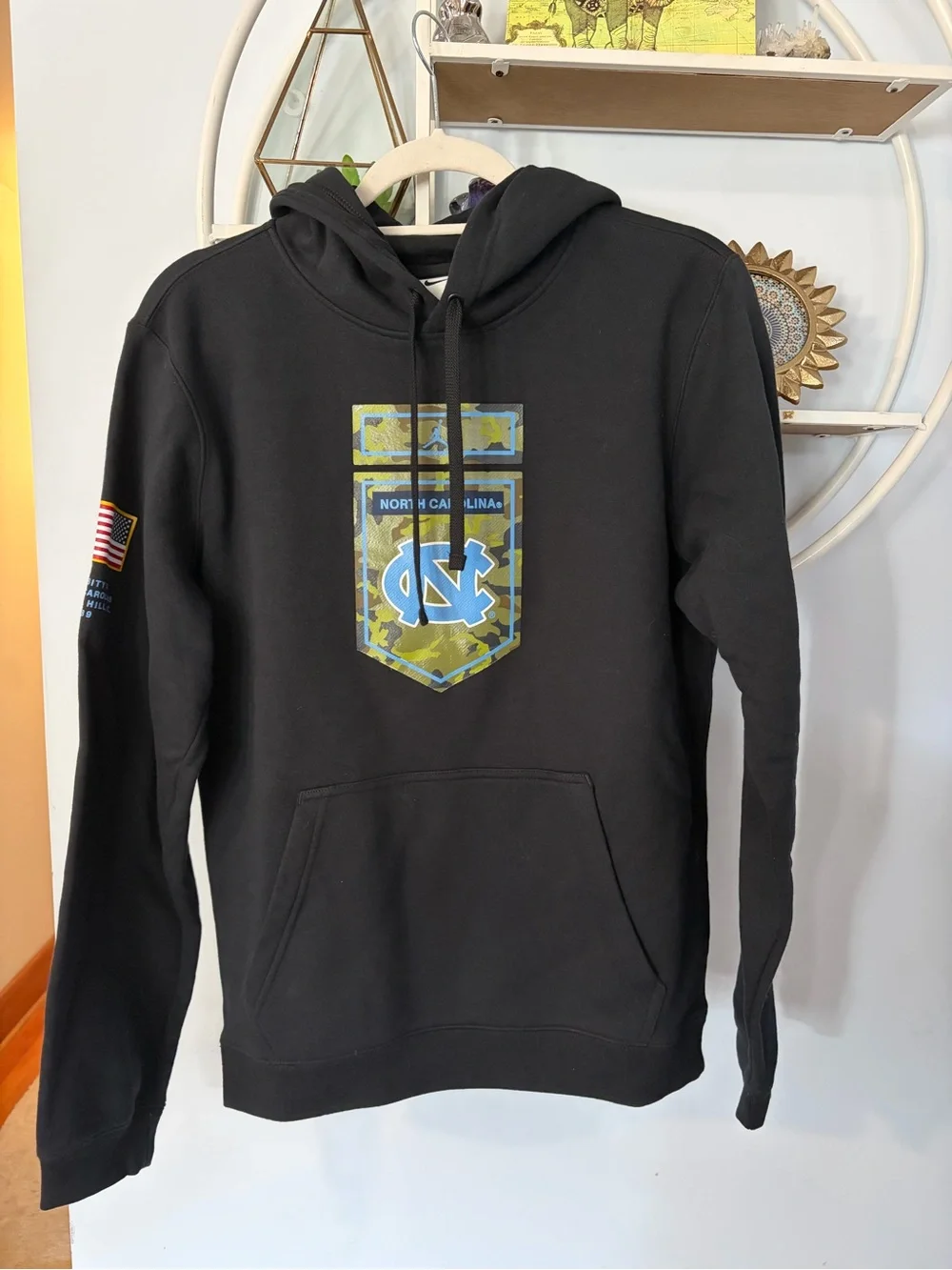 Nike Women’s Small S Black Hoodie with Carolina Blue NC Logo and Camo Patch